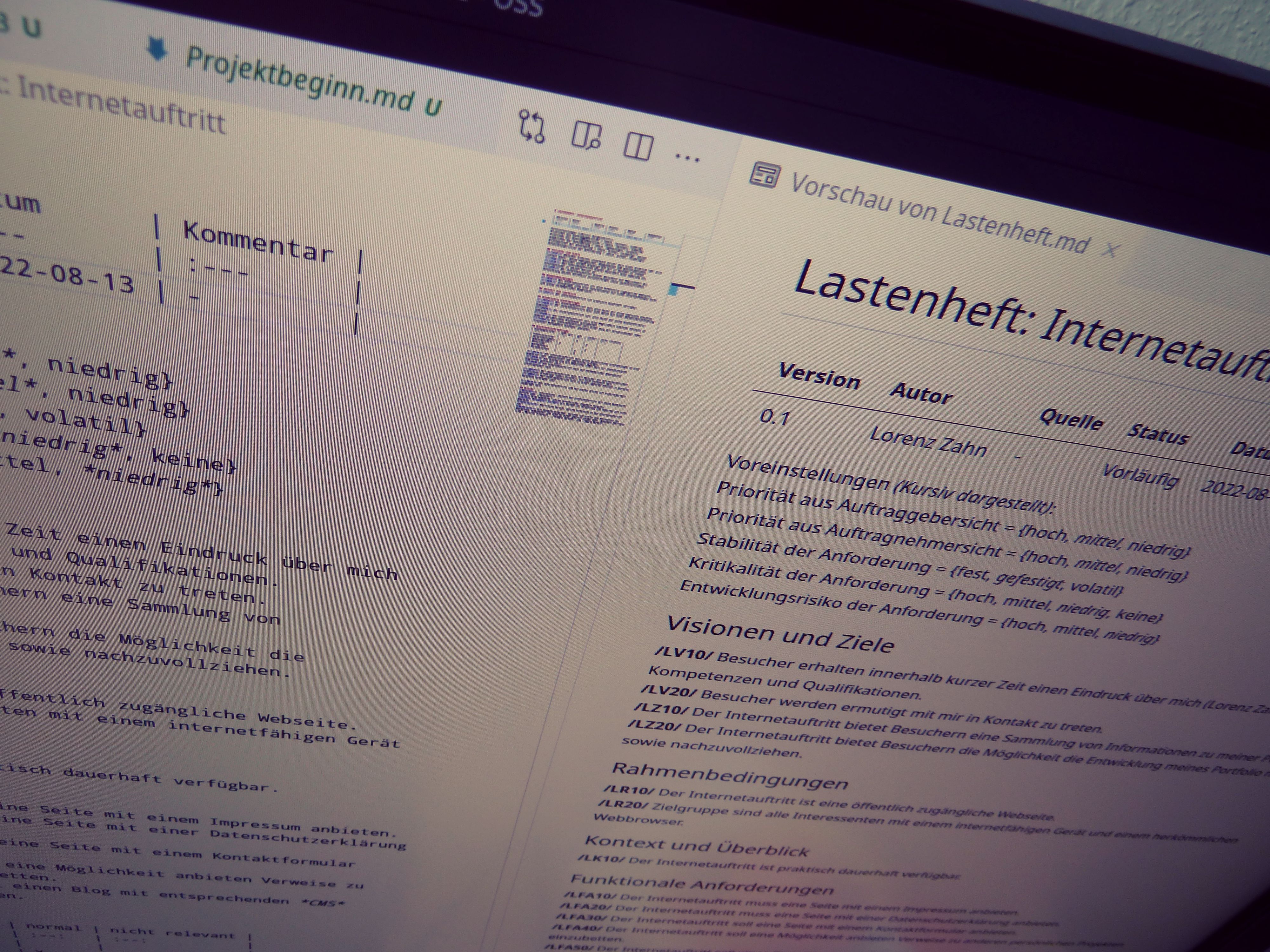 Ein Bildschirm mit Text